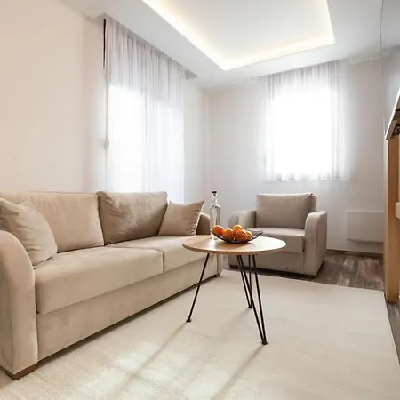 Attic Апартаменты *