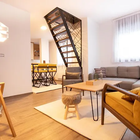 Attic Апартаменты