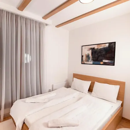 Апартаменты Attic Яхорина