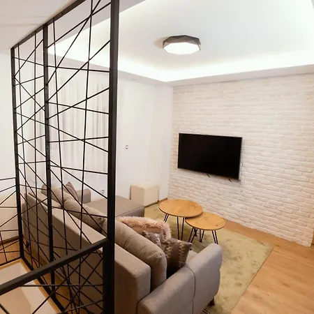 Attic Яхорина